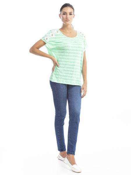 T-Shirt Com Bordados (+ Cores)